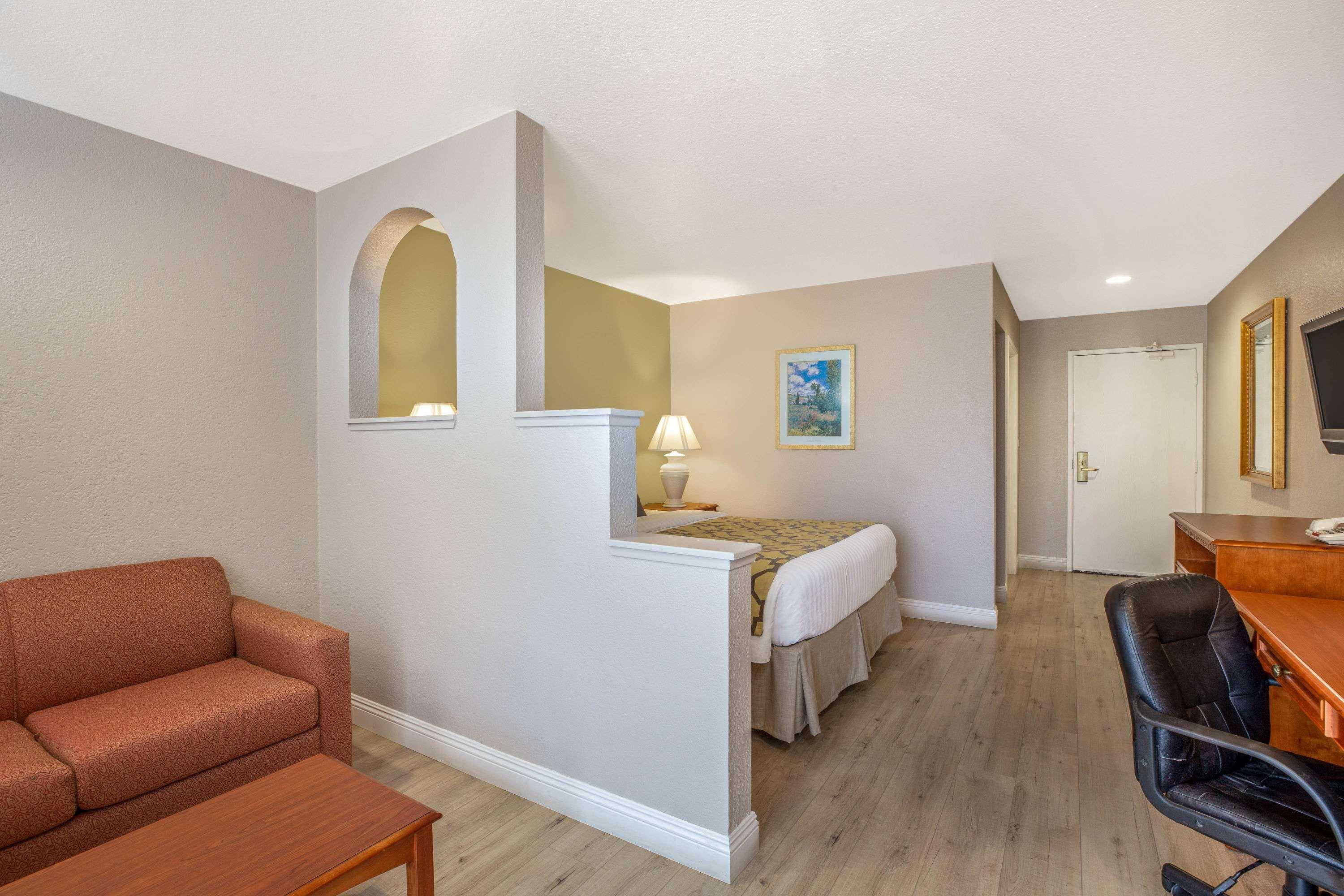 Baymont By Wyndham Tehachapi Otel Dış mekan fotoğraf