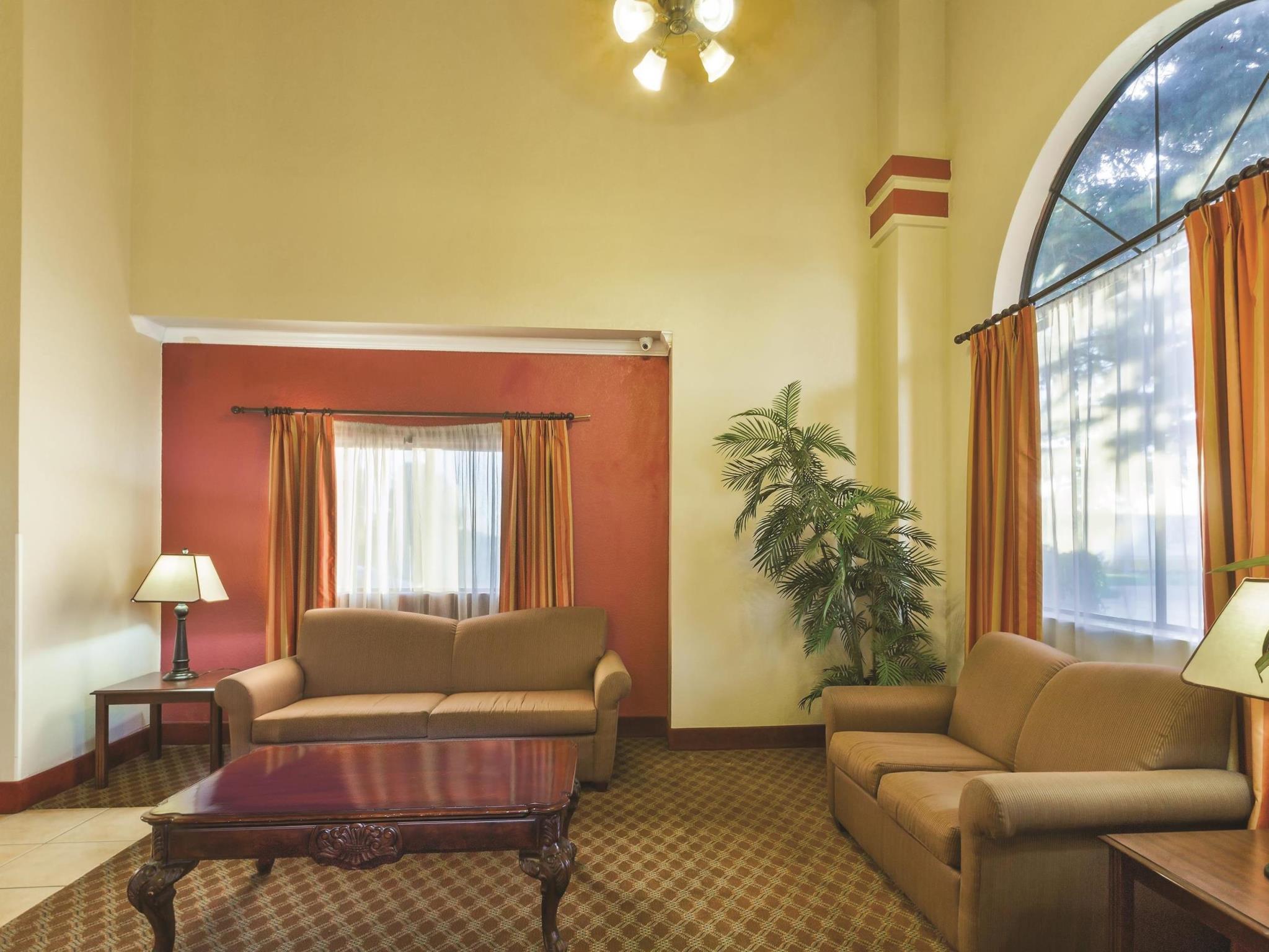 Baymont By Wyndham Tehachapi Otel Dış mekan fotoğraf
