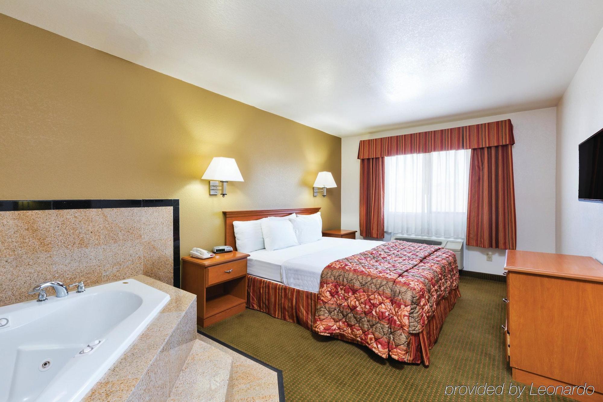 Baymont By Wyndham Tehachapi Otel Dış mekan fotoğraf